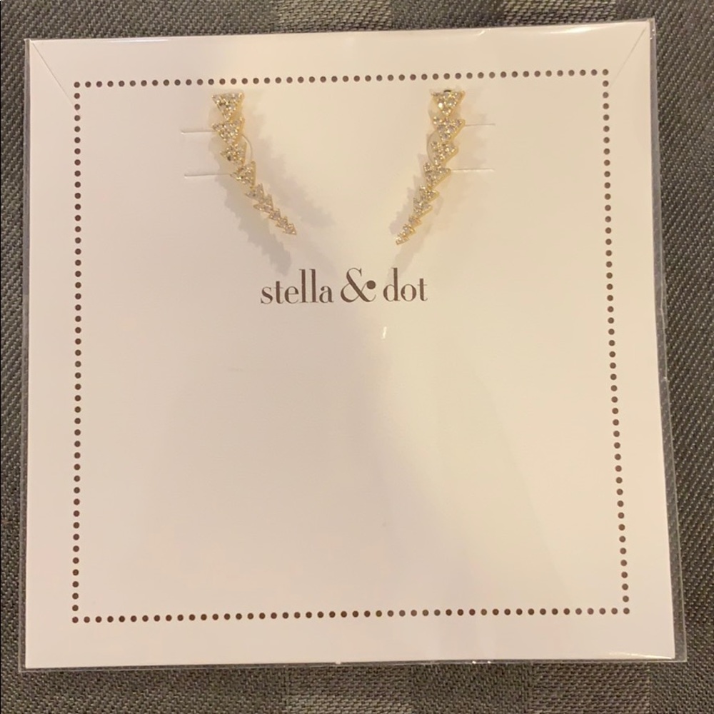 Stella & dot Gold ear climbers